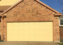This is a beautiful install by technician 1 from Action Garage Doors install and repair in the city of Garland Texas from the head office in Plano